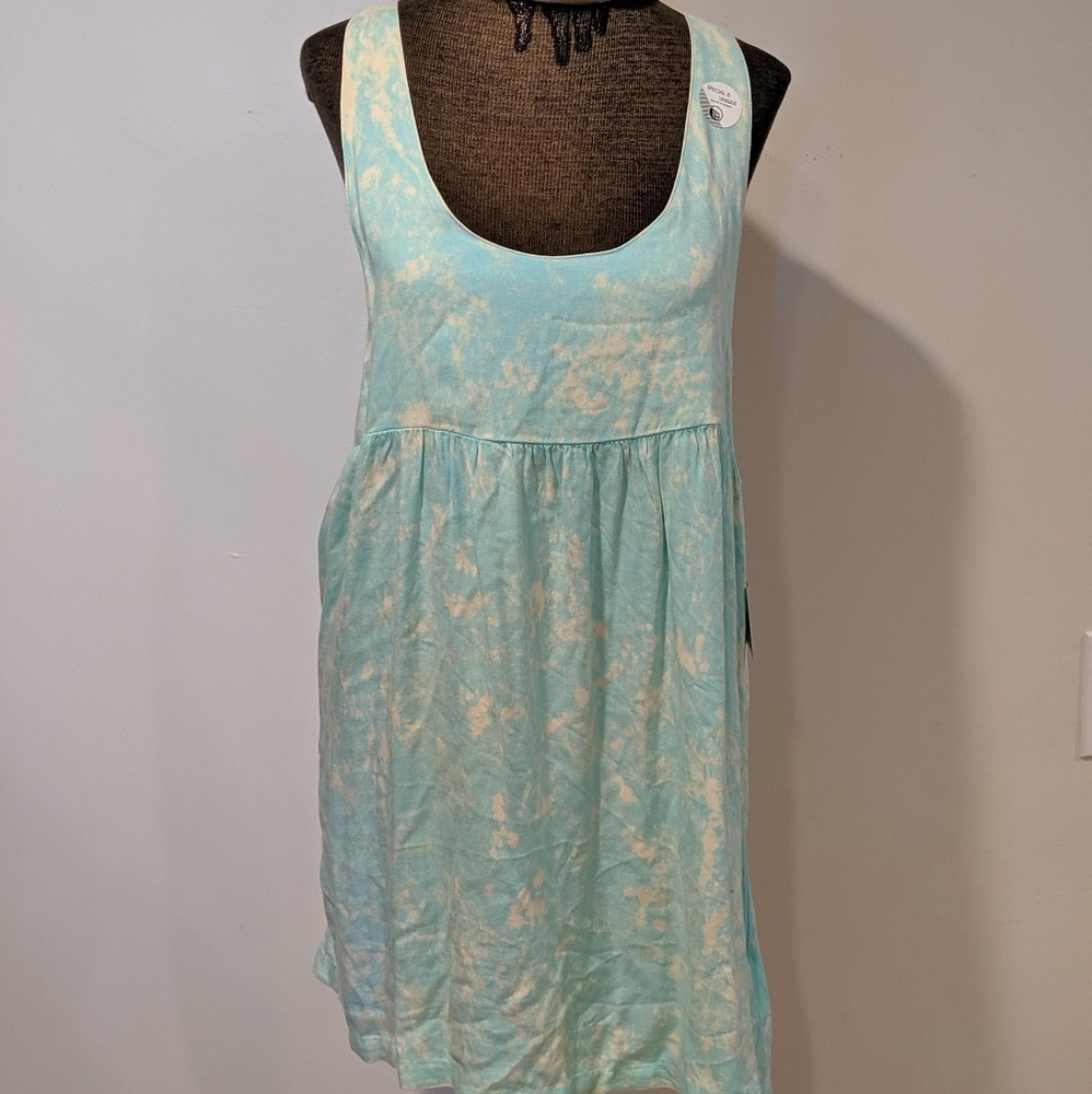 Volcom Green Acid Wash Babydoll Dress

Size Large